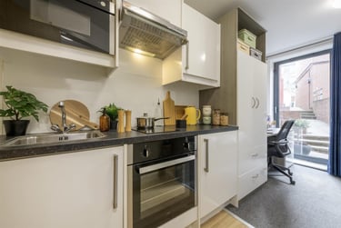 1 bed studio, West Park Place, Haymarket, Edinburgh, EH112EE - Image 3
